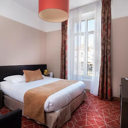 Excelsior Hotel 4*