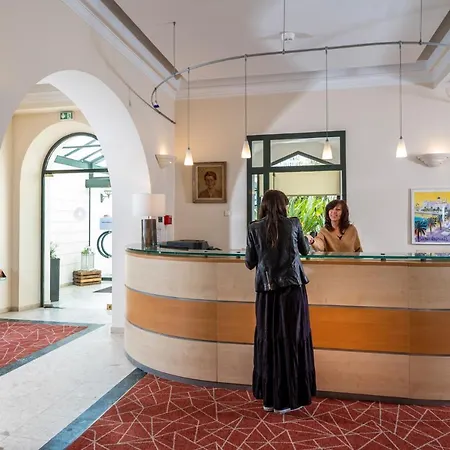 Excelsior Hotel