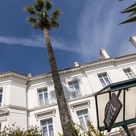 Excelsior Hotel 4*