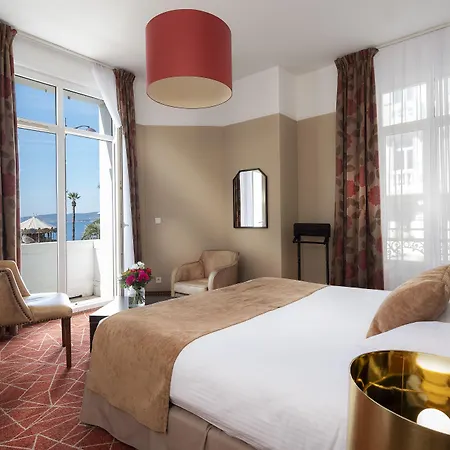 Excelsior Hotel