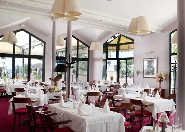 艾克塞西尔酒店 酒店