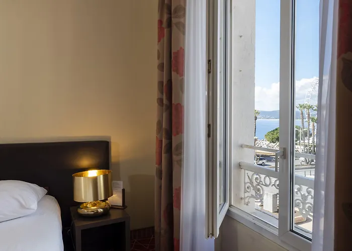 Otel Excelsior Saint-Raphaël